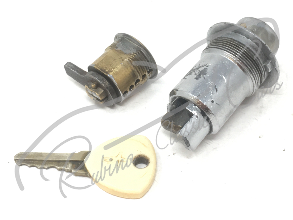 Boot / Fuel Filler Lock - Image 4